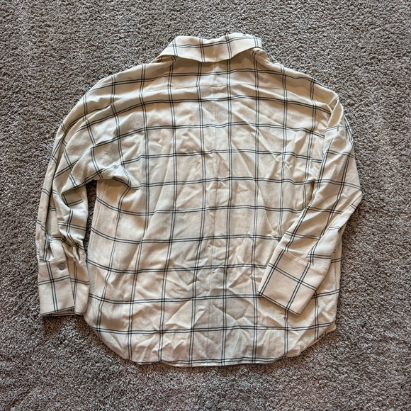 VINCE Long Sleeve V-Neck Blouse Size M - Picture 9 of 9